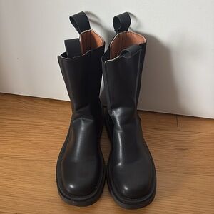 Chelsea Boots – Size 40 (Listed as 43)